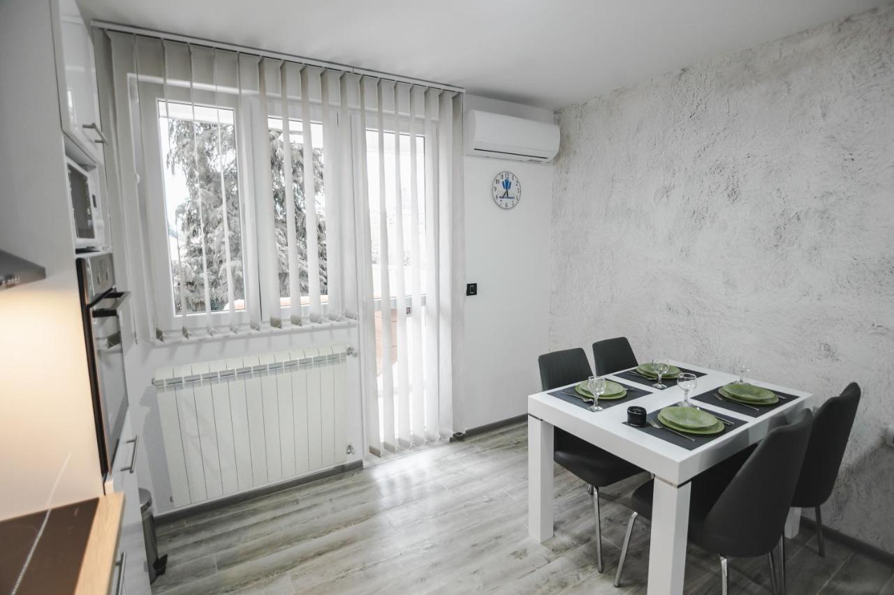 Kristal Apartmani Arandjelovac Eksteriør bilde