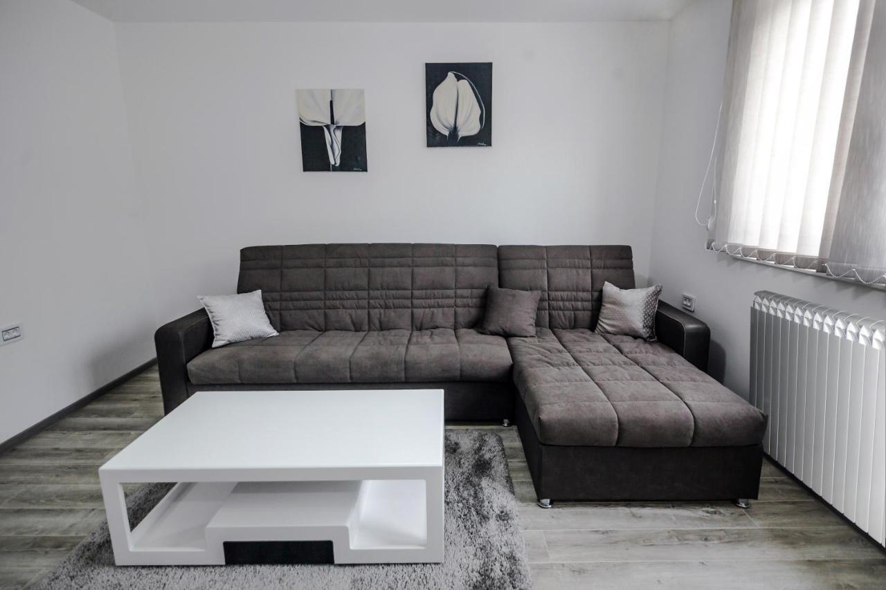 Kristal Apartmani Arandjelovac Eksteriør bilde