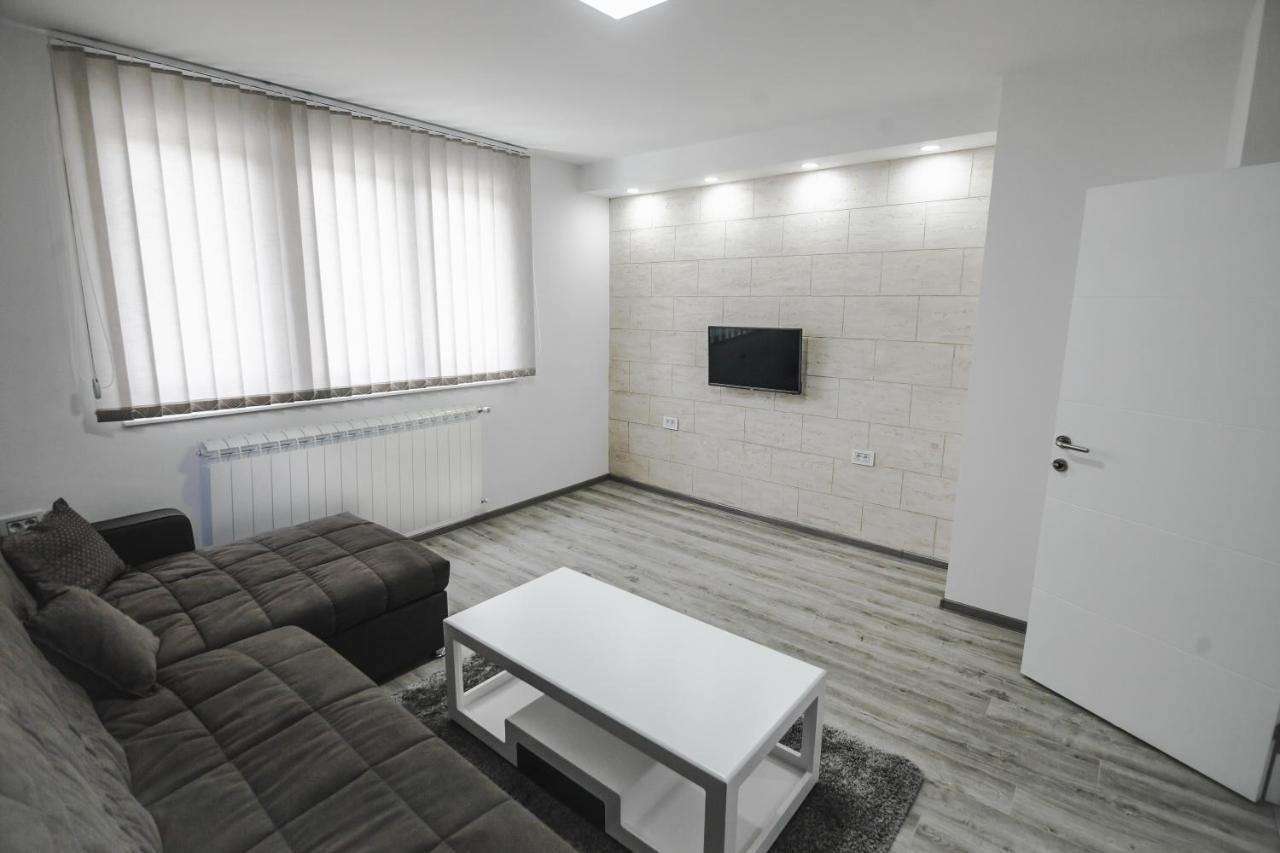 Kristal Apartmani Arandjelovac Eksteriør bilde